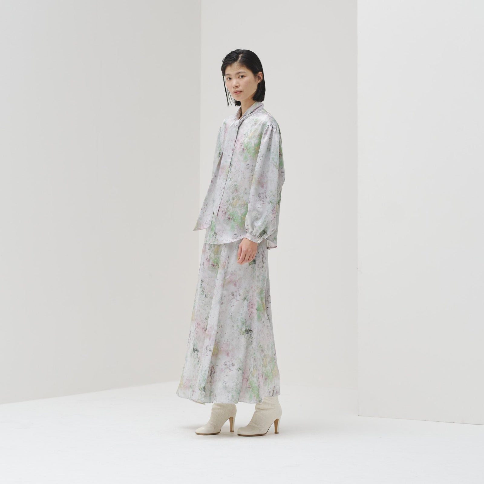 サテンスカート「サクラ」 – HERALBONY