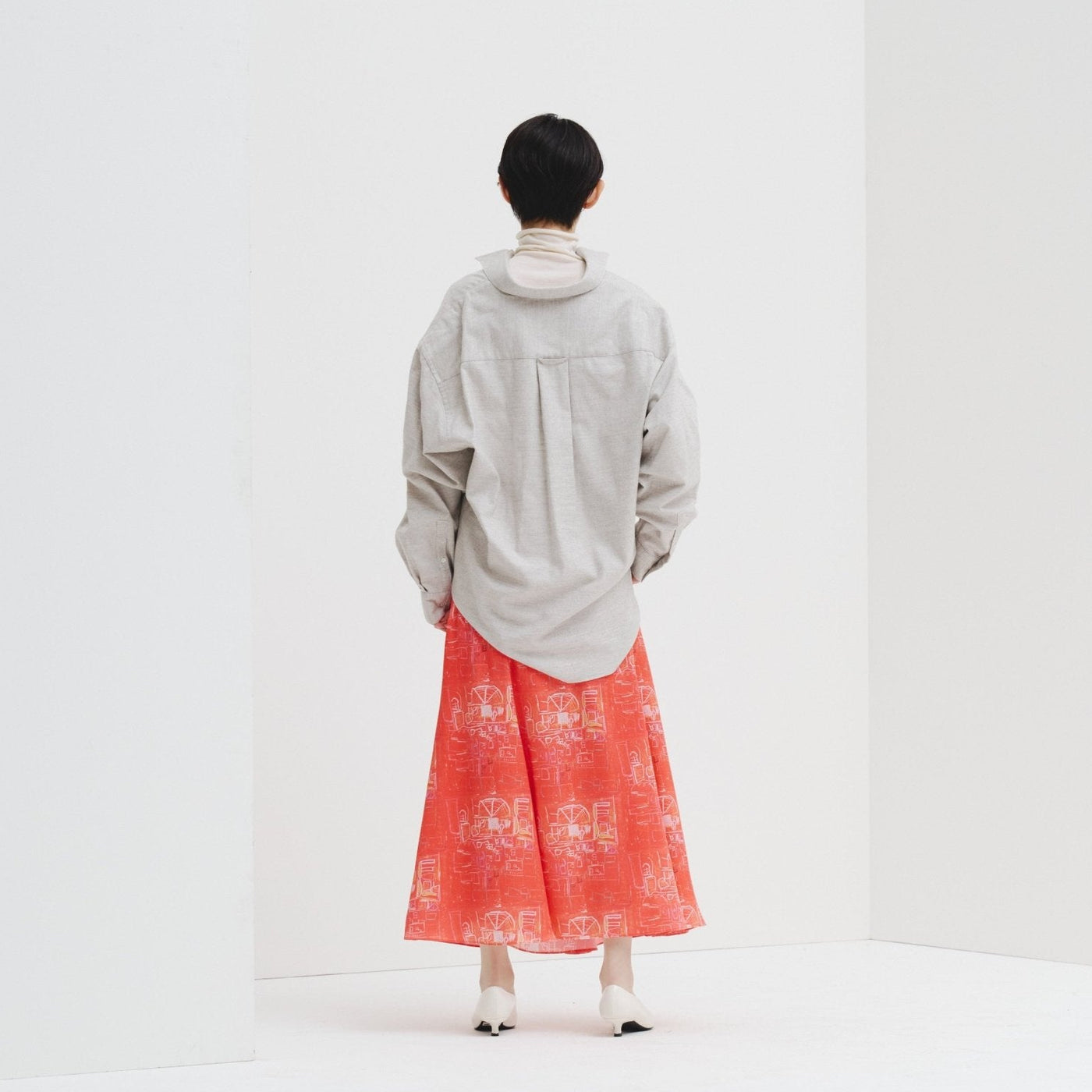 サテンスカート「無題」 – HERALBONY