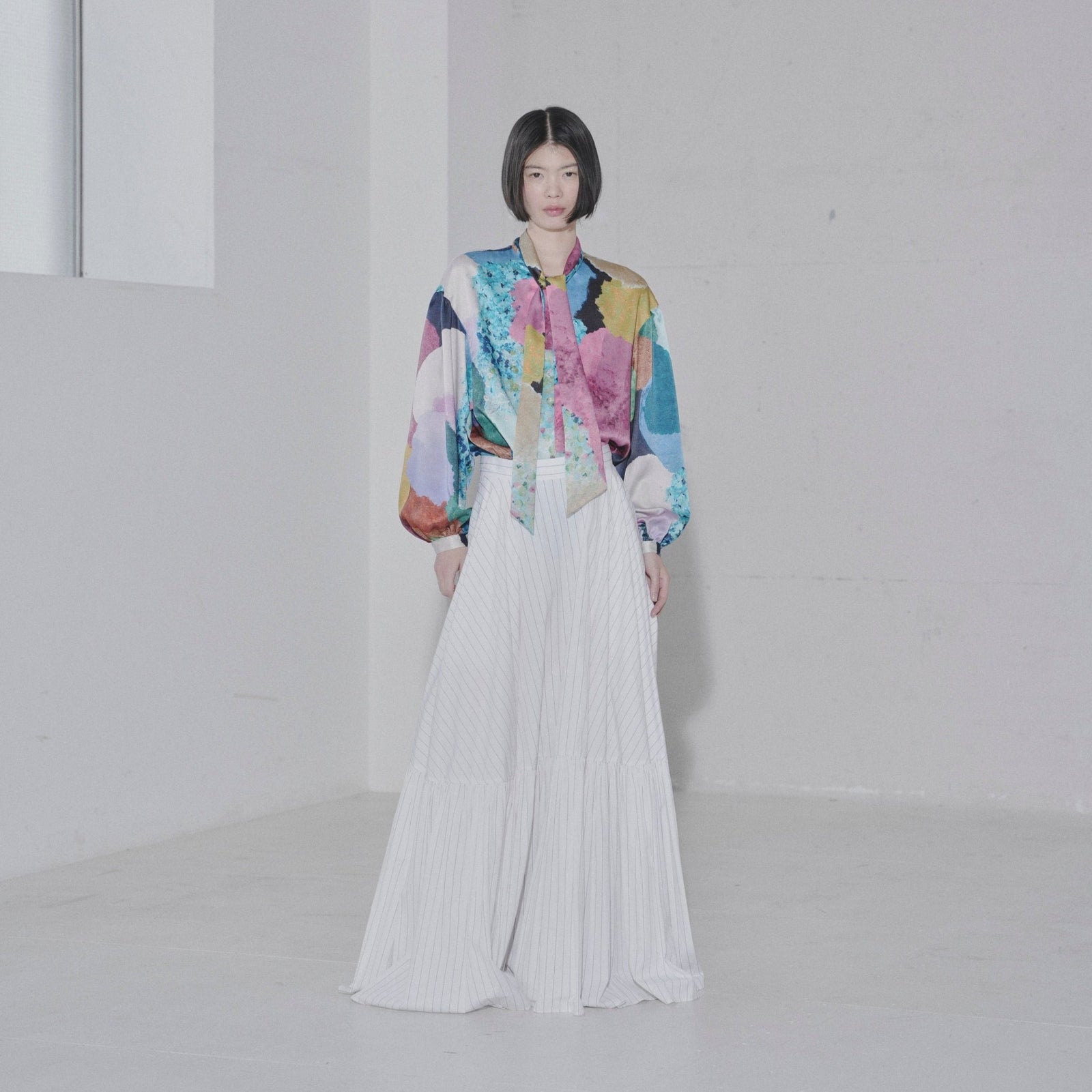 サテンボウタイブラウス「How are you guys?」 – HERALBONY