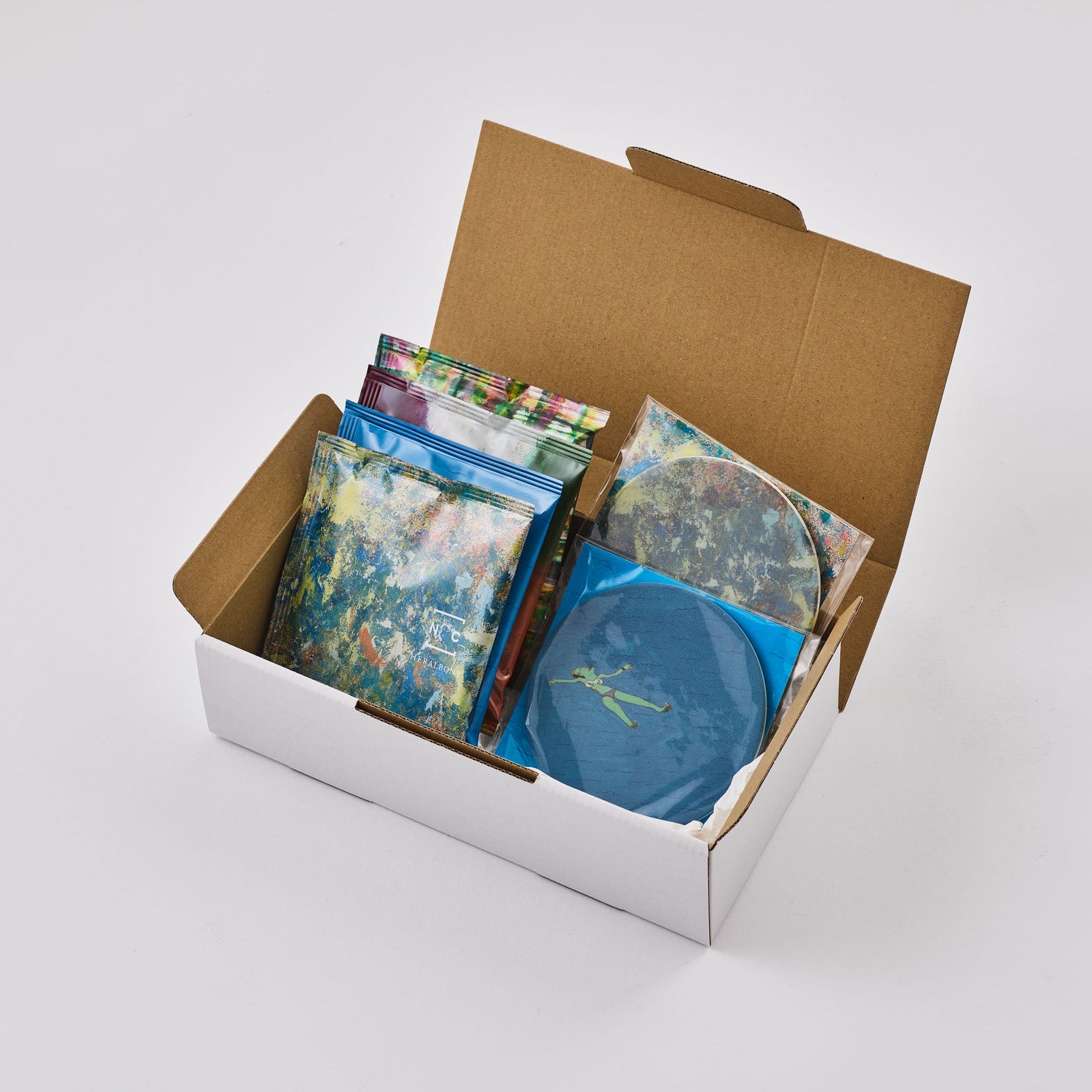 同級生シリーズ　ドリップコーヒー、コースター、色紙セット 再入荷情報】 【同級生シリーズ】 ✓ドリップコーヒー&ステッカー