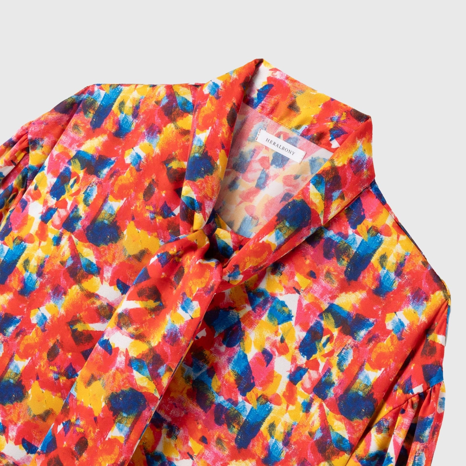 サテンボウタイブラウス「non title」 – HERALBONY