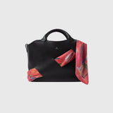 ￥シルクサテンスカーフ「りんごのブーケ」（Paris Edition）Yuh Mitani