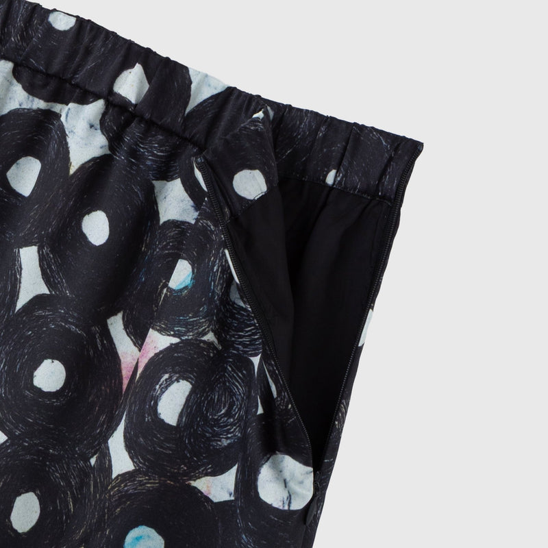 ￥サテンスカート「（無題）（丸）」【Sサイズのみ予約商品｜11月下旬お届け】Sanae Sasaki