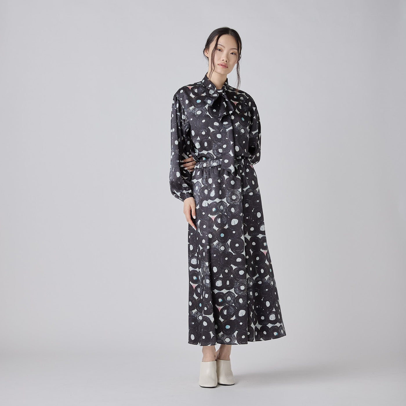 Satin Bow Tie Blouse「（無題）（丸）」 – HERALBONY