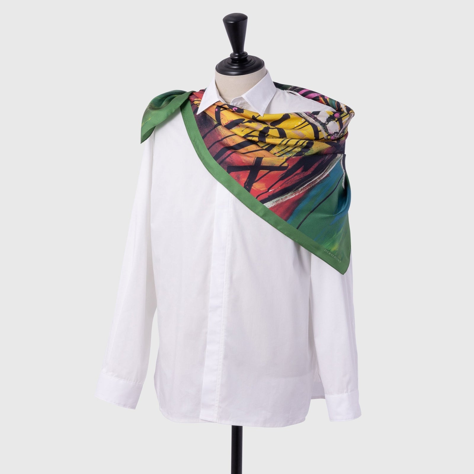 シルクスカーフ「untitled」 – HERALBONY